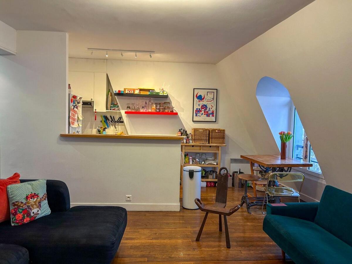 Appartement Stylish Montmartre Flat With View Parijs